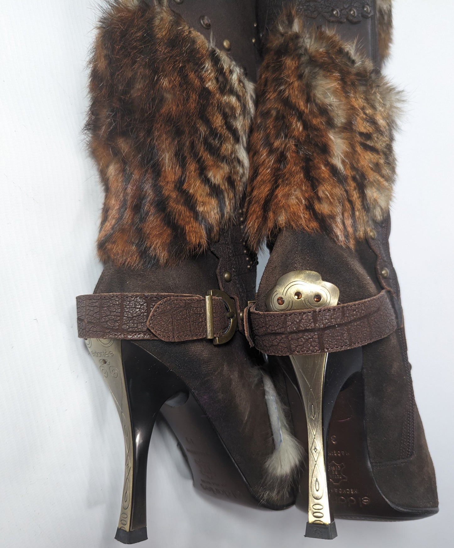 El Dantes Fur Boots - 2 sizes available : 37 & 38