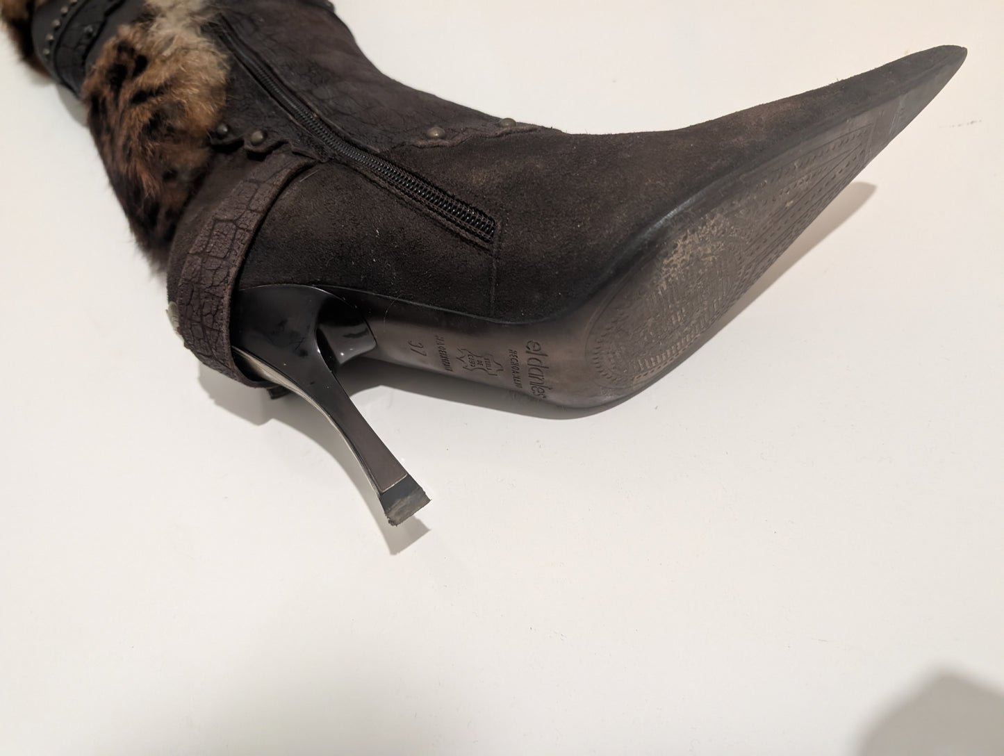 El Dantes Fur Boots - 2 sizes available : 37 & 38