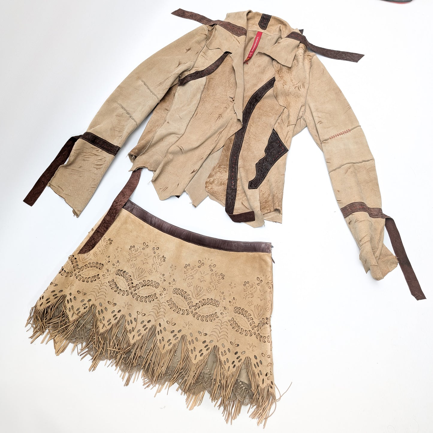 Suede skirt and jacket set - L